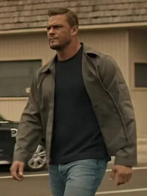 Alan-Ritchson-TV-Series-Reacher-Season-2-Jack-Reacher-Gray-Jacket