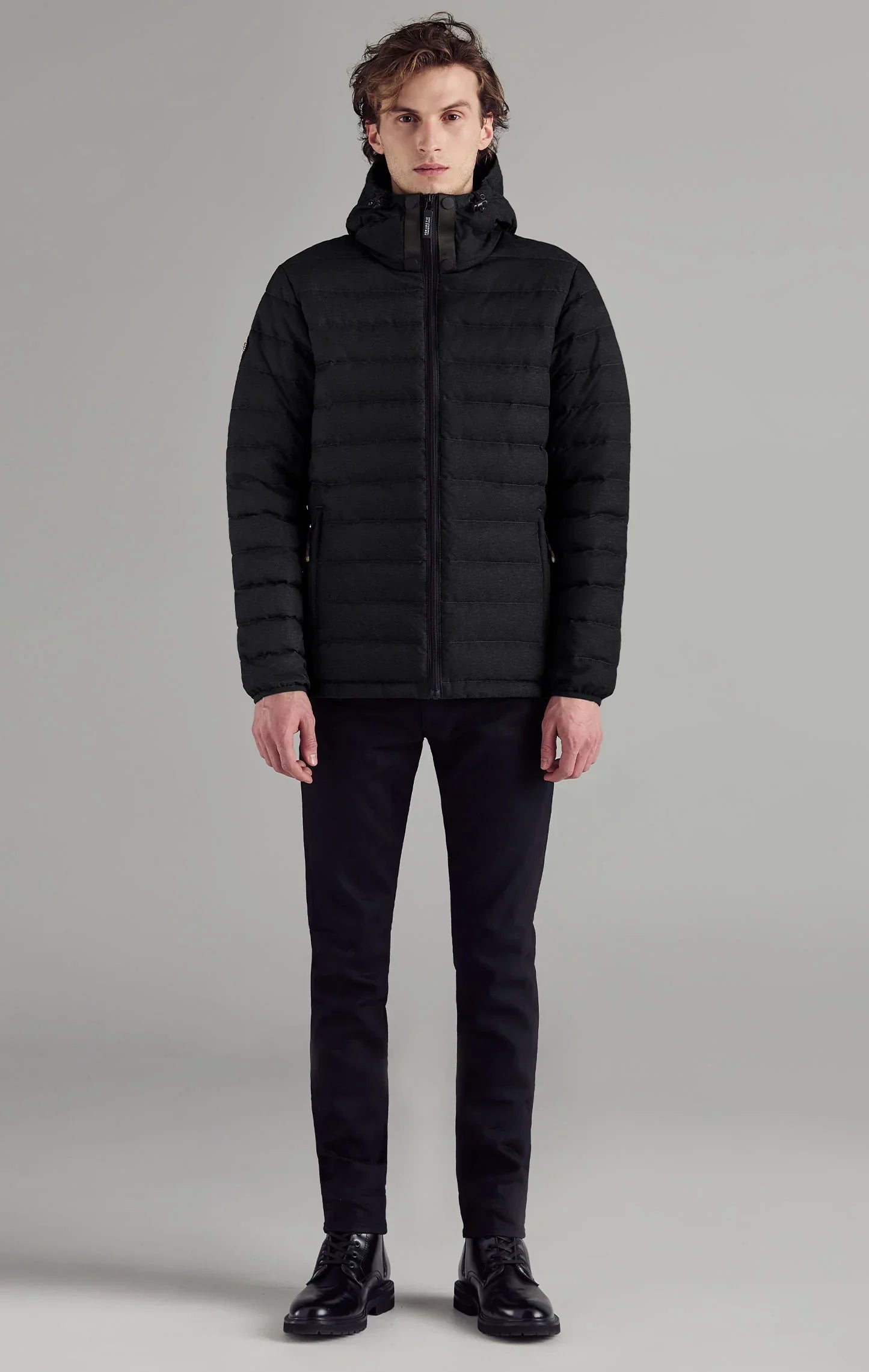 Men’s hooded lightweight puffer jacket